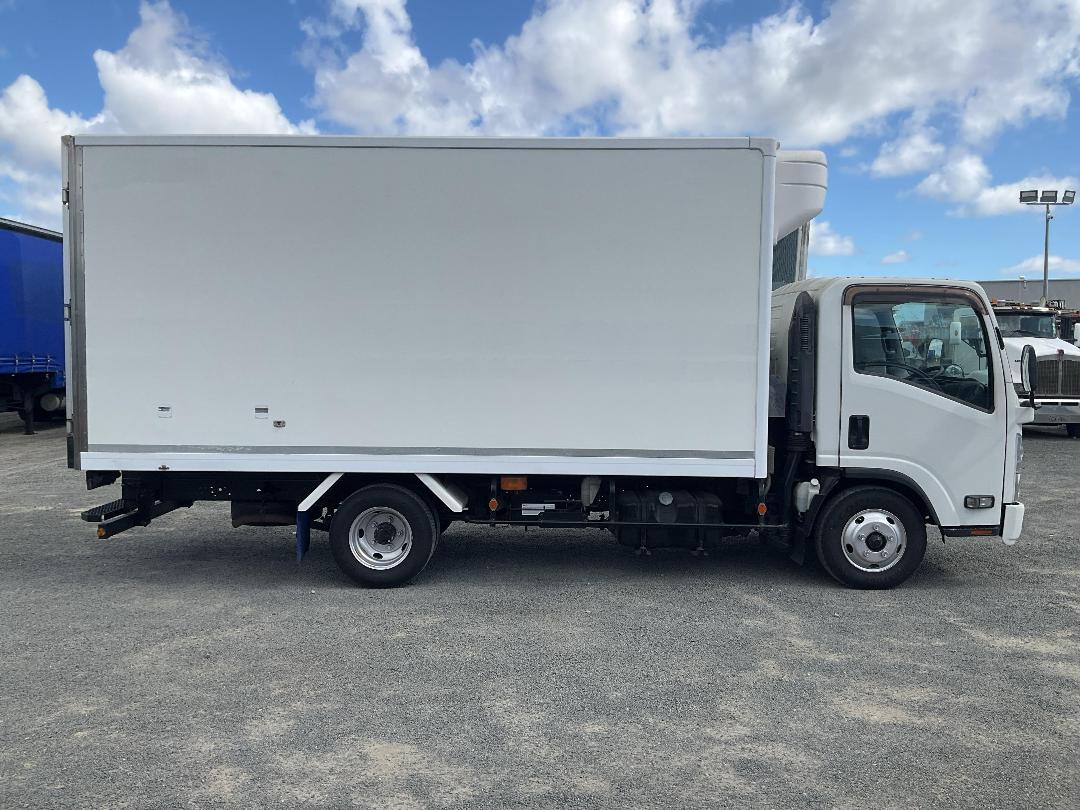 Photo '3' of Isuzu ELF Chiller