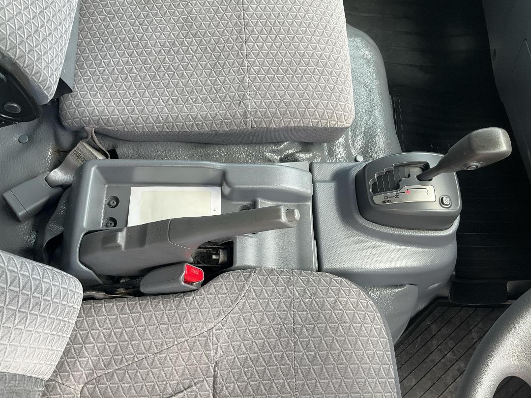 Photo '15' of Isuzu ELF Chiller