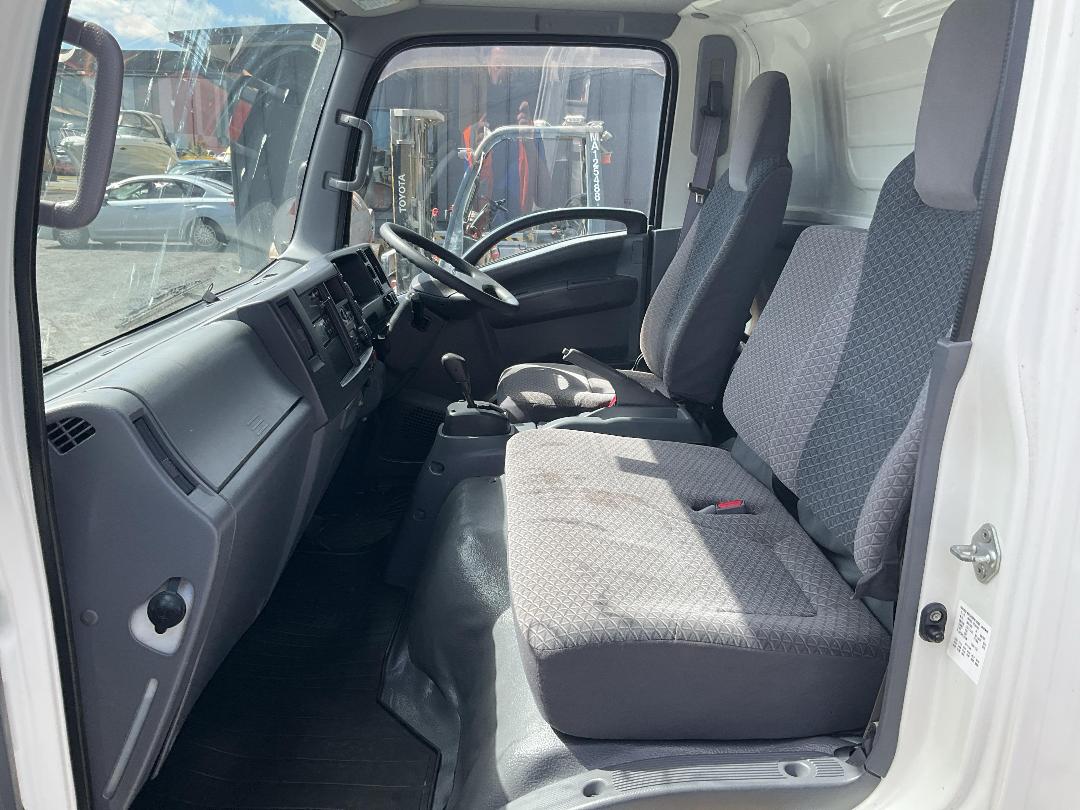 Photo '21' of Isuzu ELF Chiller