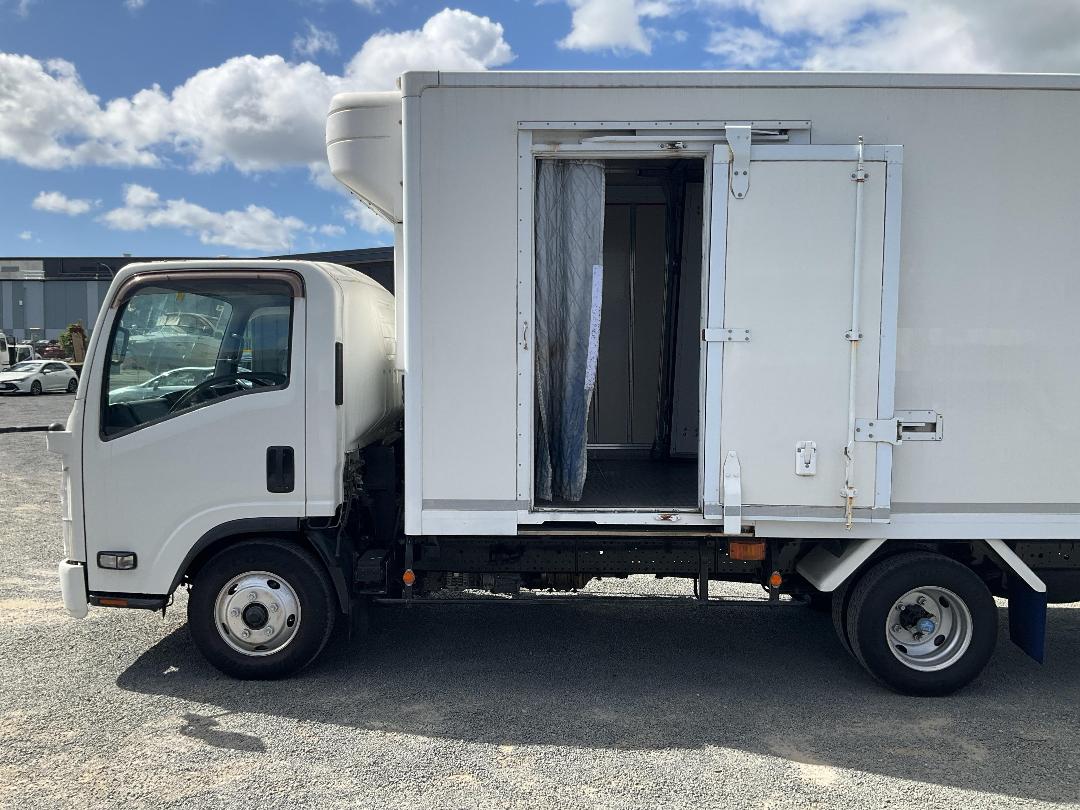 Photo '24' of Isuzu ELF Chiller