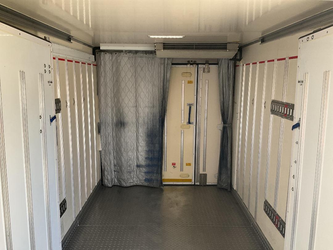 Photo '25' of Isuzu ELF Chiller