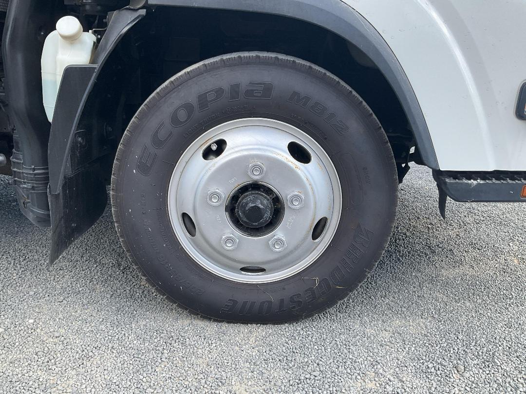 Photo '36' of Isuzu ELF Chiller