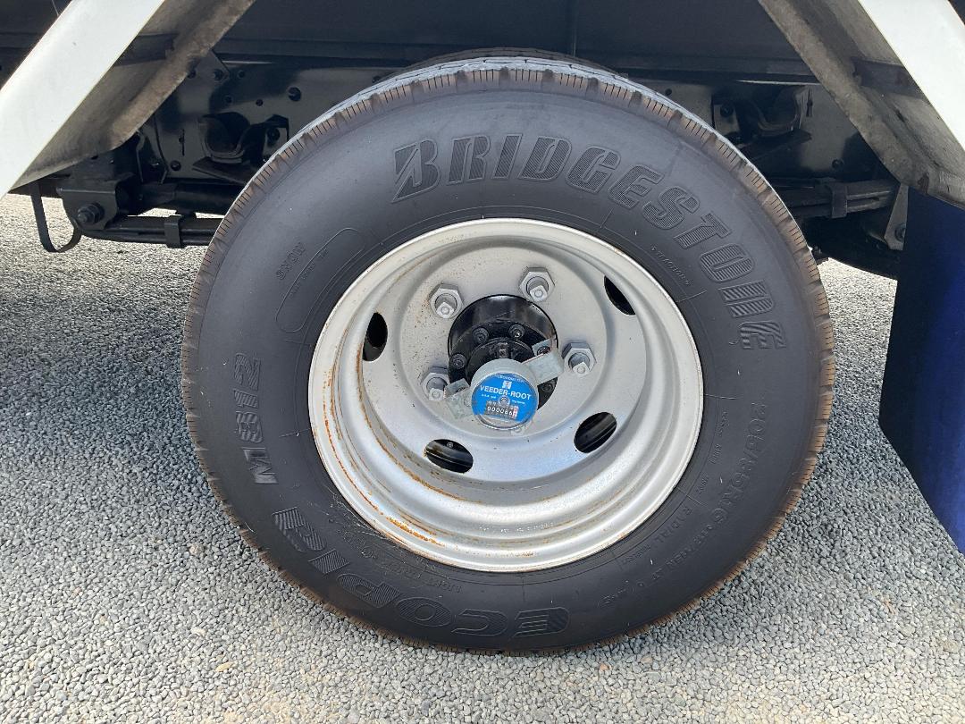 Photo '40' of Isuzu ELF Chiller