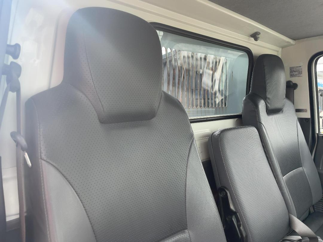 Photo '14' of Isuzu ELF 4X2 FLATDECK Tipper