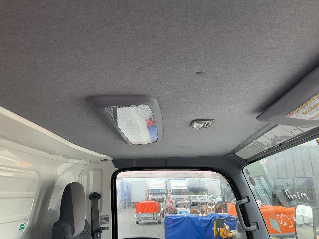 Photo '18' of Isuzu ELF Chiller Photo '18' of Isuzu ELF Chiller