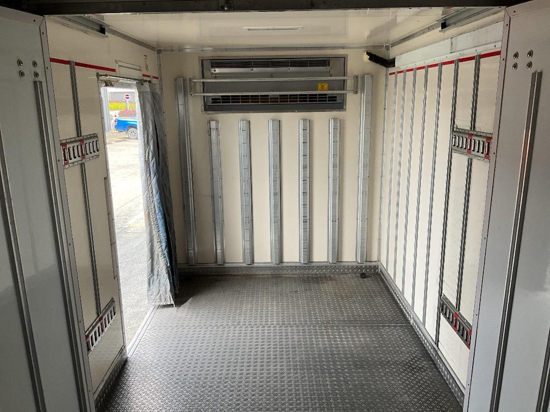 Photo '25' of Isuzu ELF Chiller Photo '25' of Isuzu ELF Chiller