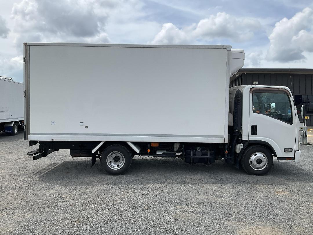 Photo '3' of Isuzu ELF Chiller Photo '3' of Isuzu ELF Chiller