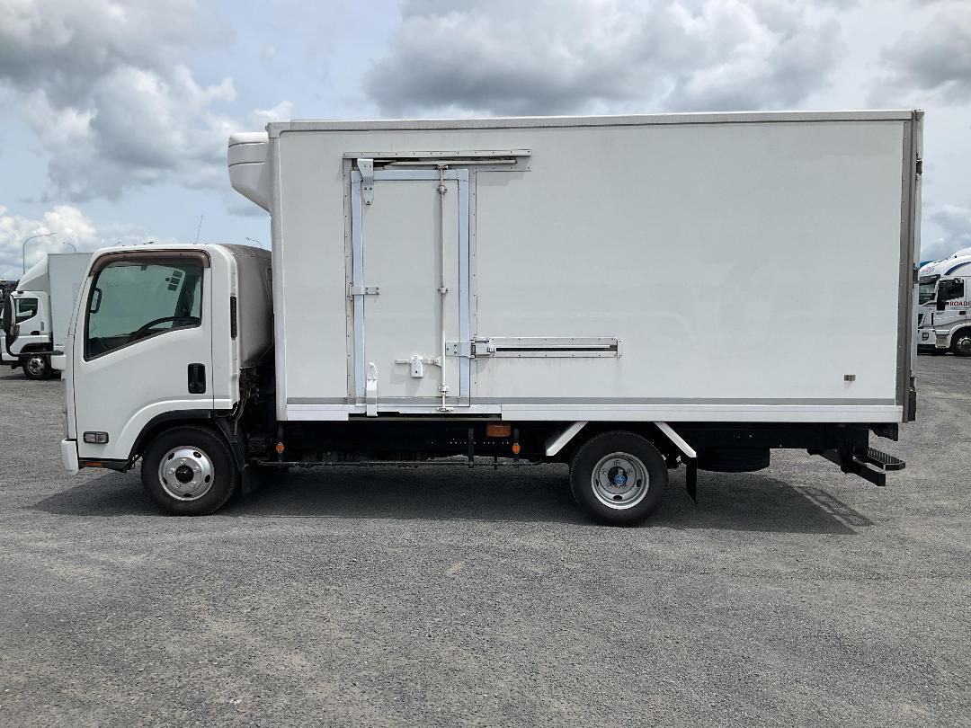 Photo '7' of Isuzu ELF Chiller Photo '7' of Isuzu ELF Chiller