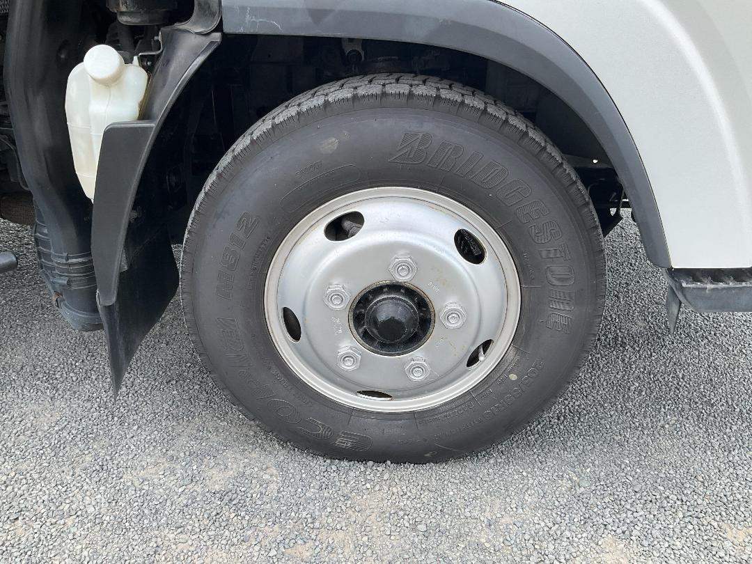 Photo '34' of Isuzu ELF Chiller Photo '34' of Isuzu ELF Chiller