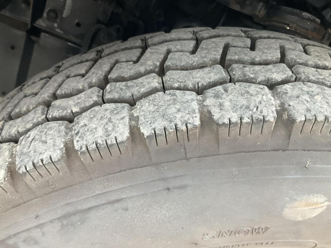 Photo '35' of Isuzu ELF Chiller Photo '35' of Isuzu ELF Chiller