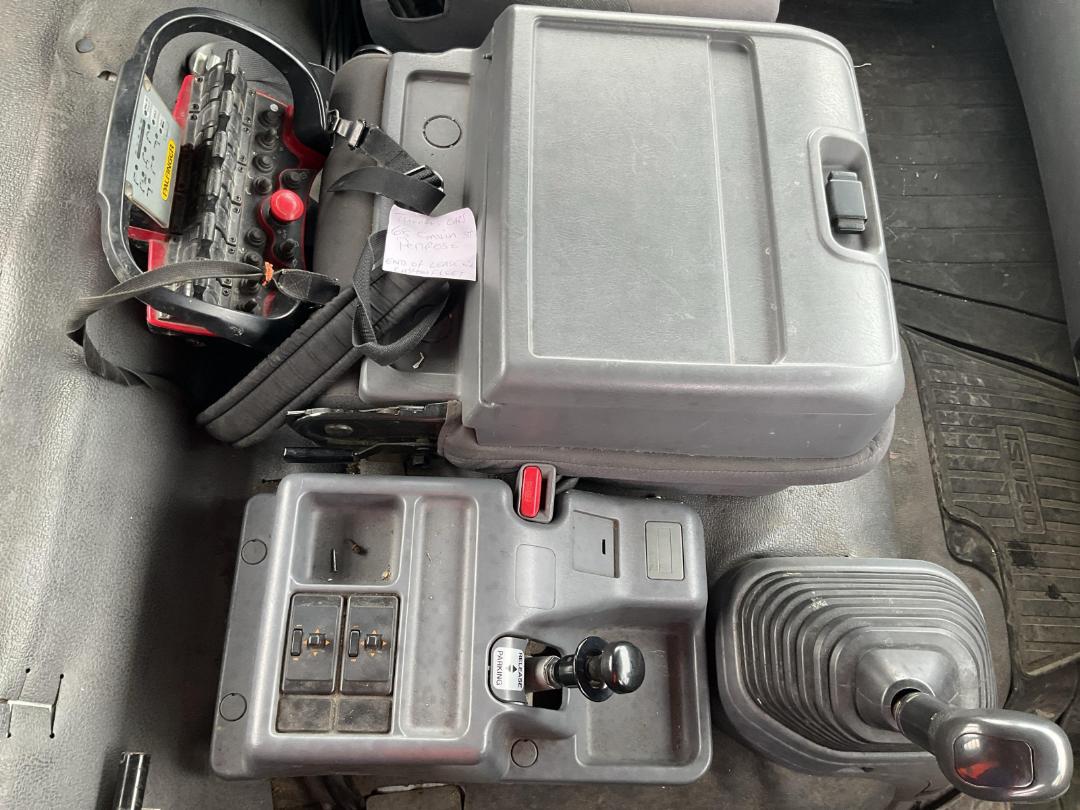 Photo '18' of Isuzu F Series FVZ1400M Flat Deck Crane