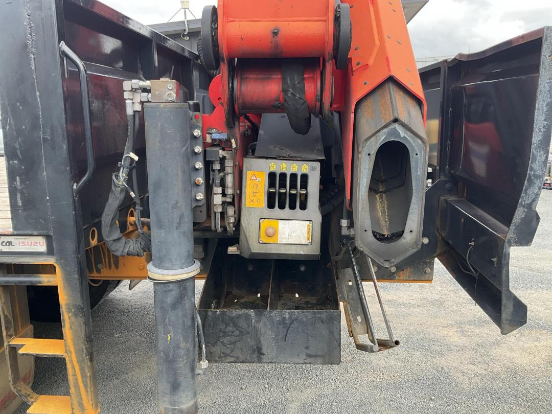 Photo '26' of Isuzu F Series FVZ1400M Flat Deck Crane