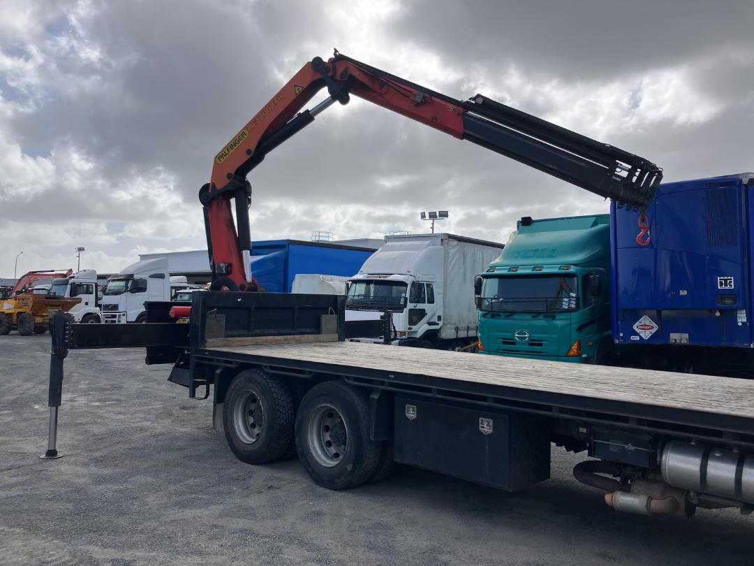 Photo '30' of Isuzu F Series FVZ1400M Flat Deck Crane