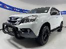 Thumbnail '4' of Isuzu MU-X