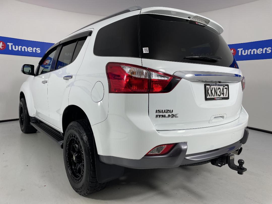 Photo '5' of Isuzu MU-X