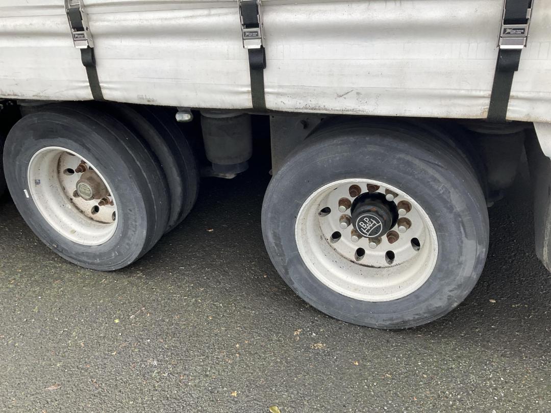 Photo '10' of JACKSON 5A CURTAIN Curtainsider B-Train Photo '10' of JACKSON 5A CURTAIN Curtainsider B-Train