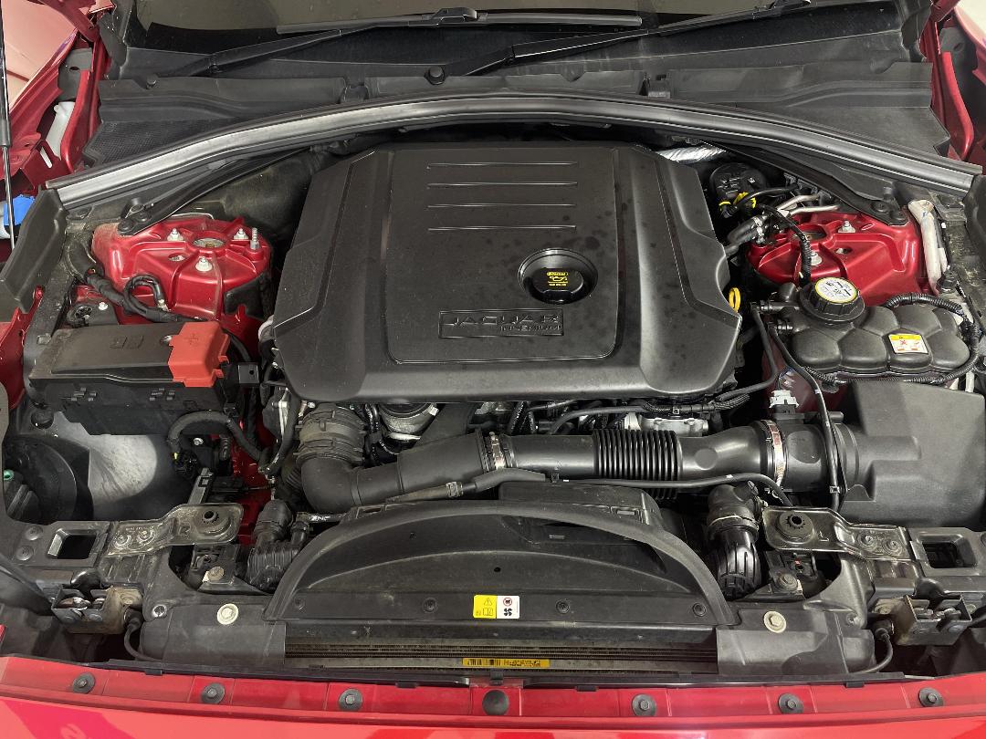 Photo '13' of Jaguar F-Pace Photo '13' of Jaguar F-Pace