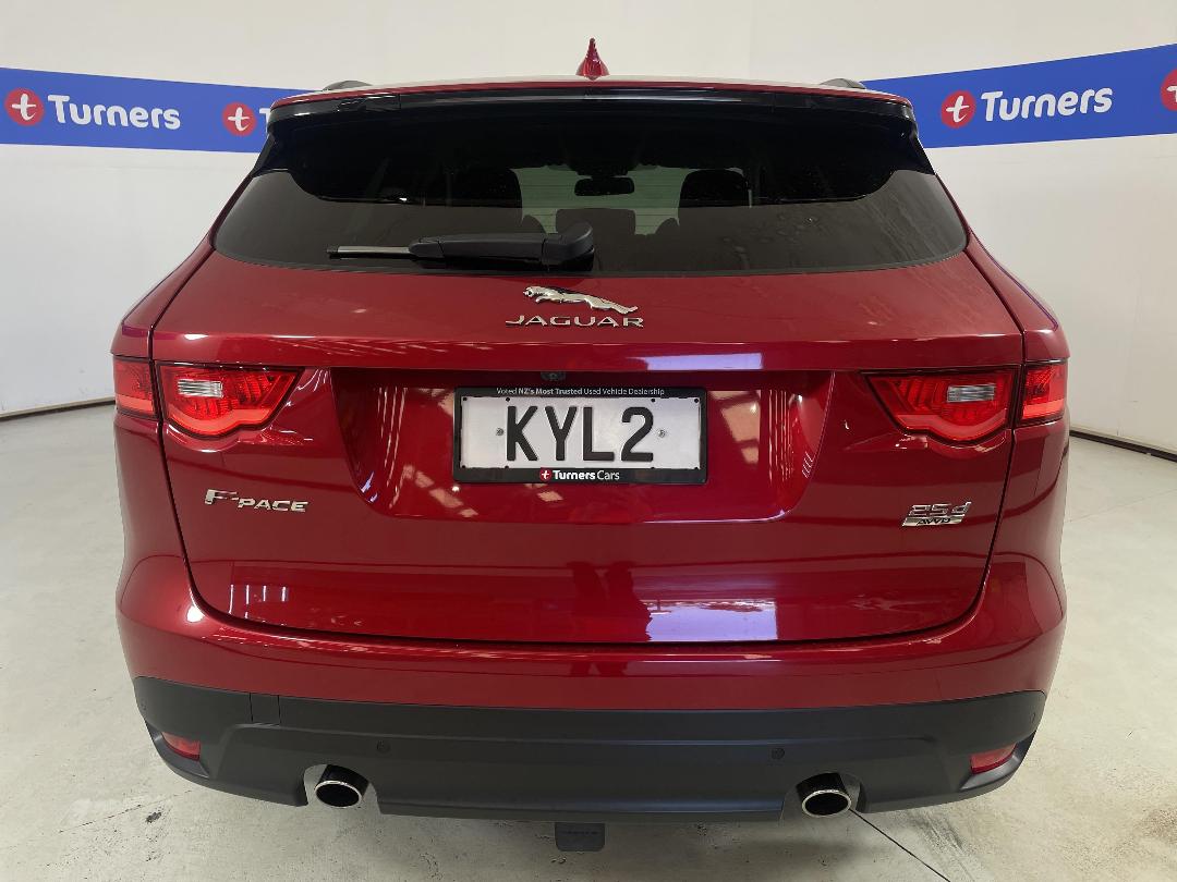 Photo '6' of Jaguar F-Pace Photo '6' of Jaguar F-Pace