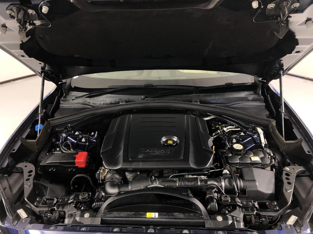 Photo '13' of Jaguar F-Pace