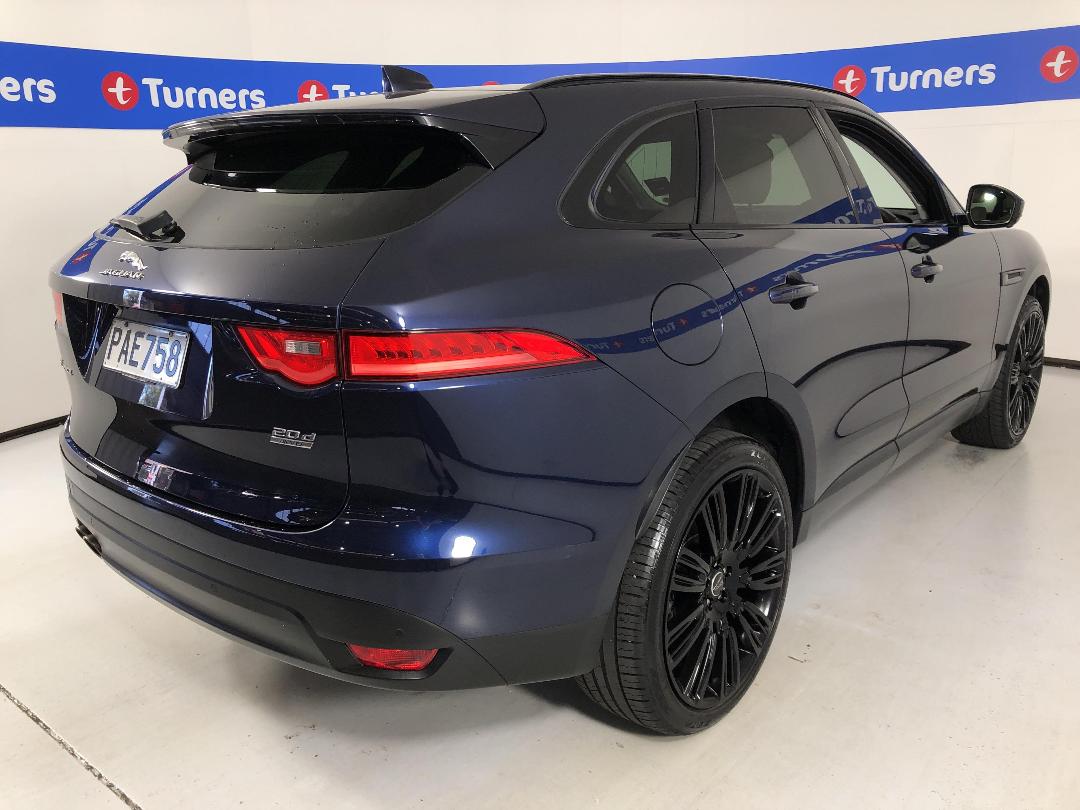 Photo '7' of Jaguar F-Pace