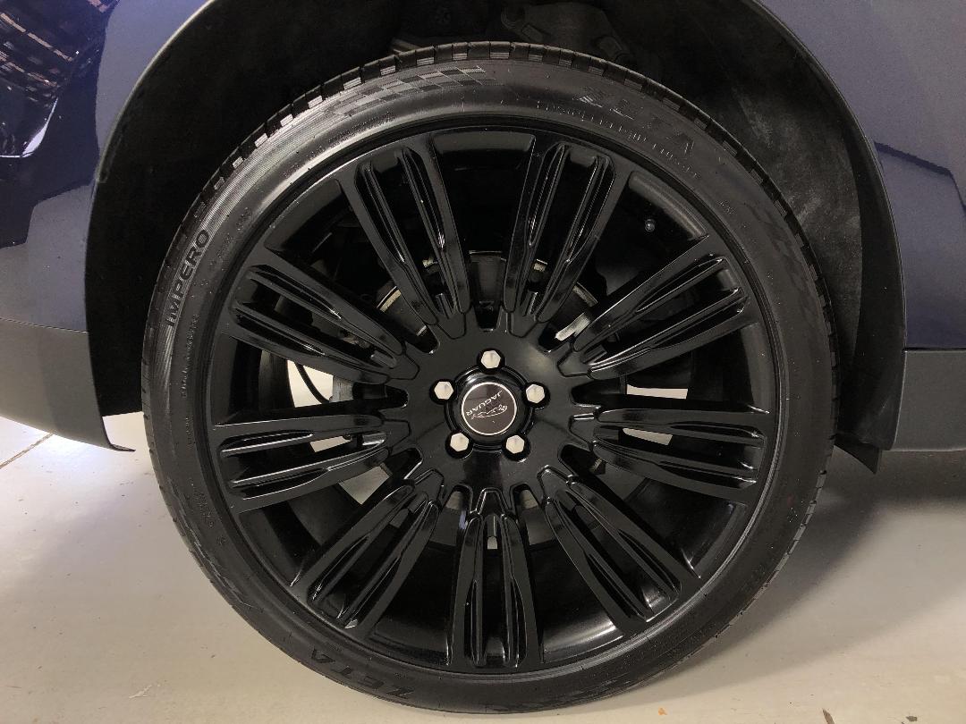 Photo '12' of Jaguar F-Pace