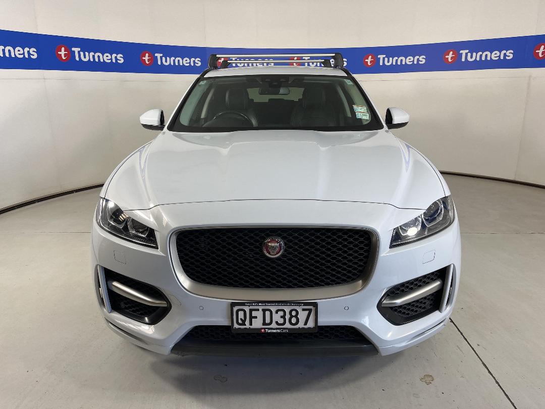 Photo '2' of Jaguar F-Pace Photo '2' of Jaguar F-Pace