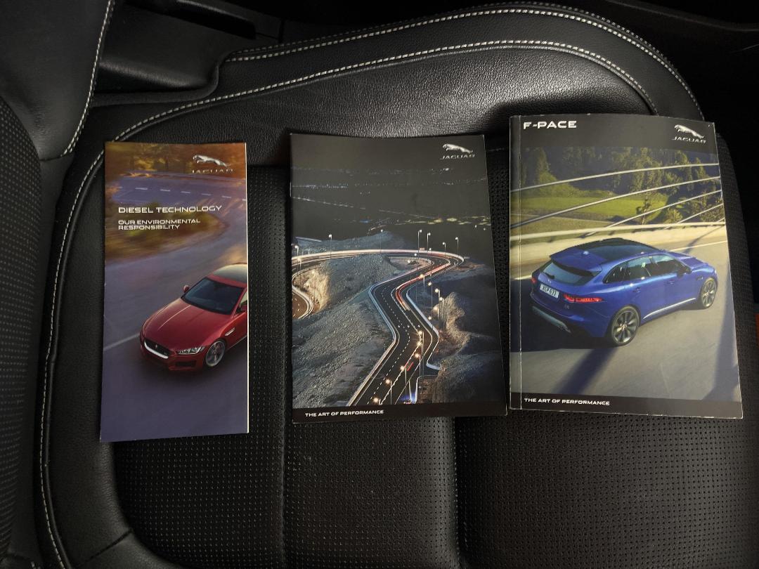 Photo '30' of Jaguar F-Pace Photo '30' of Jaguar F-Pace