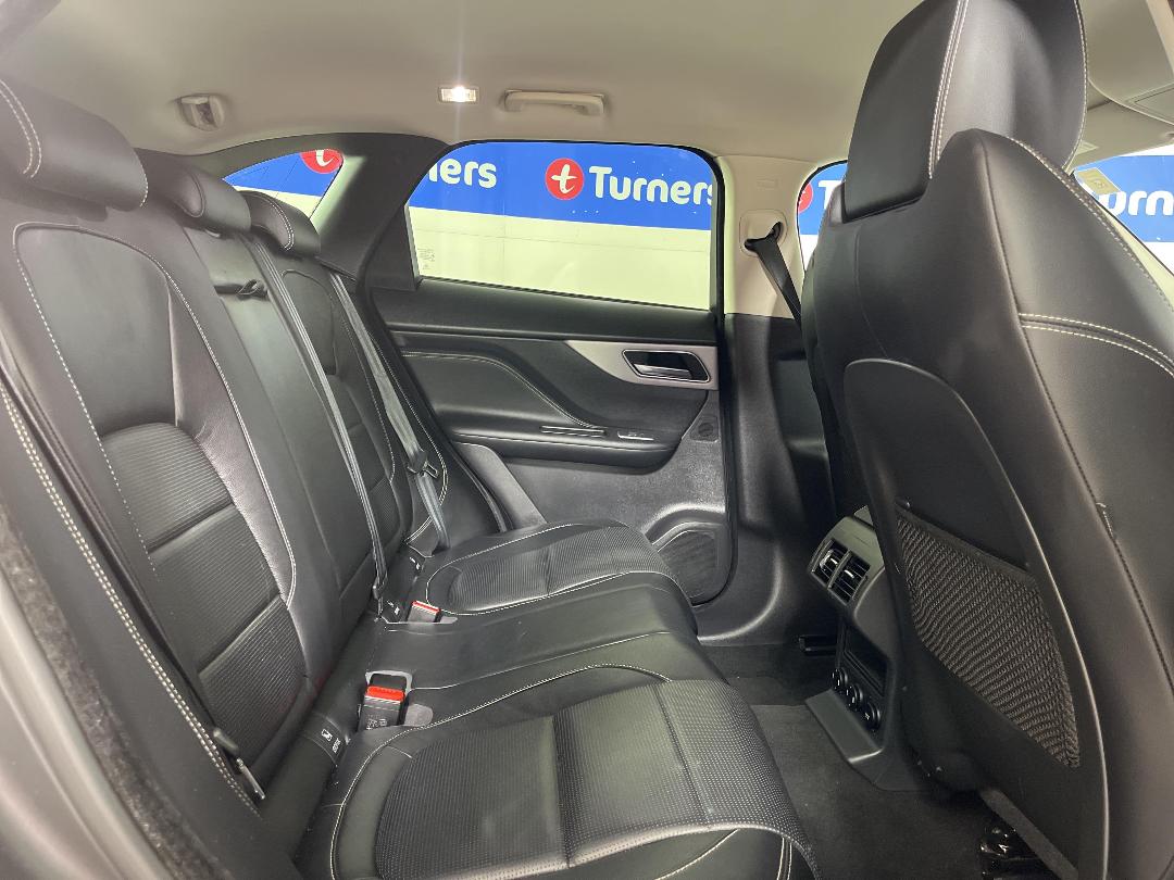 Photo '20' of Jaguar F-Pace Photo '20' of Jaguar F-Pace