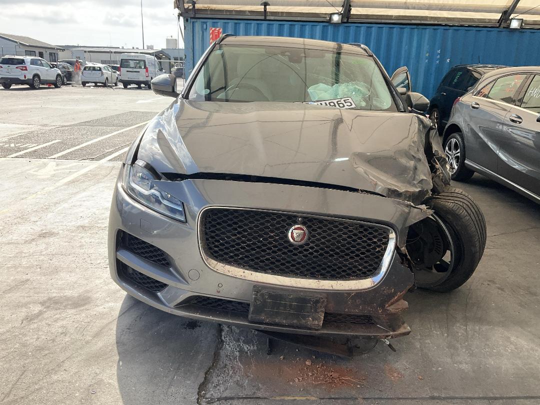 Photo '2' of Jaguar F-Pace