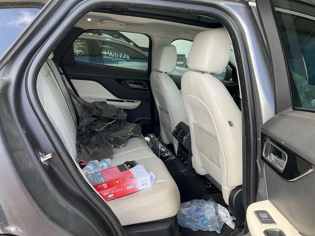 Photo '17' of Jaguar F-Pace