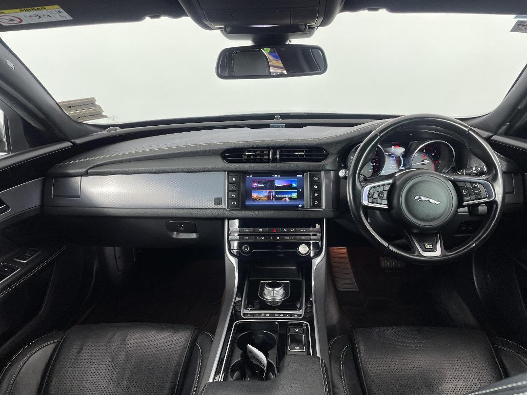 Photo '17' of Jaguar XF Photo '17' of Jaguar XF