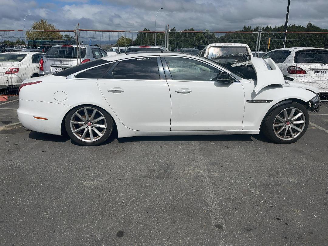 Photo '6' of Jaguar XJ Auto