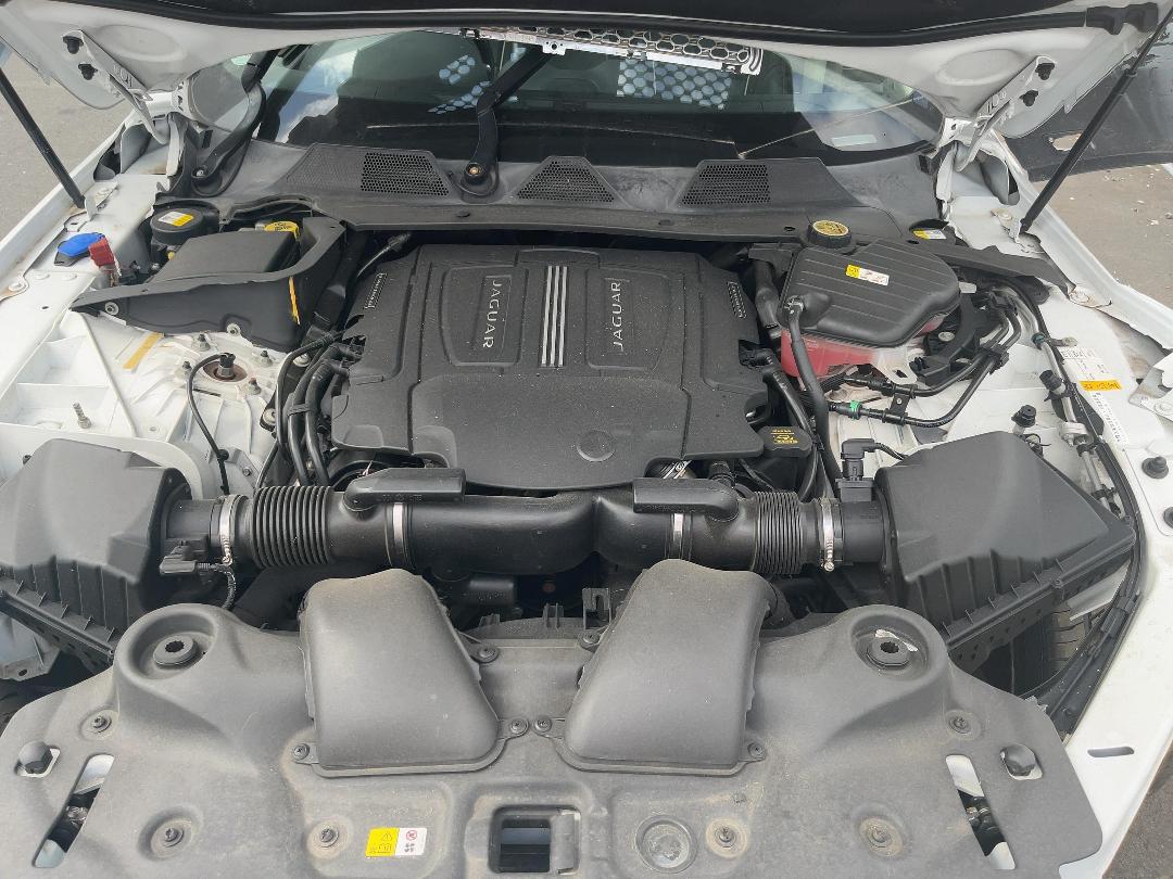 Photo '10' of Jaguar XJ Auto