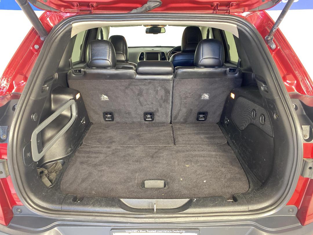 Photo '14' of Jeep Cherokee