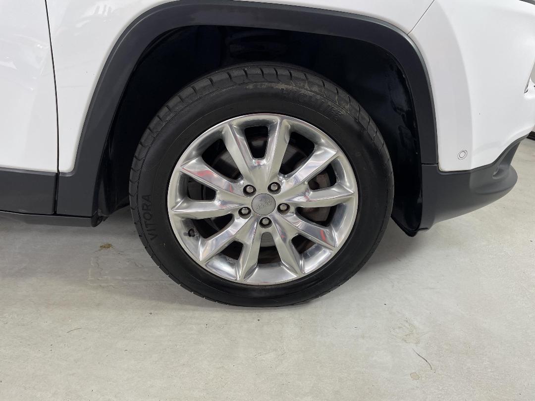 Photo '9' of Jeep Cherokee