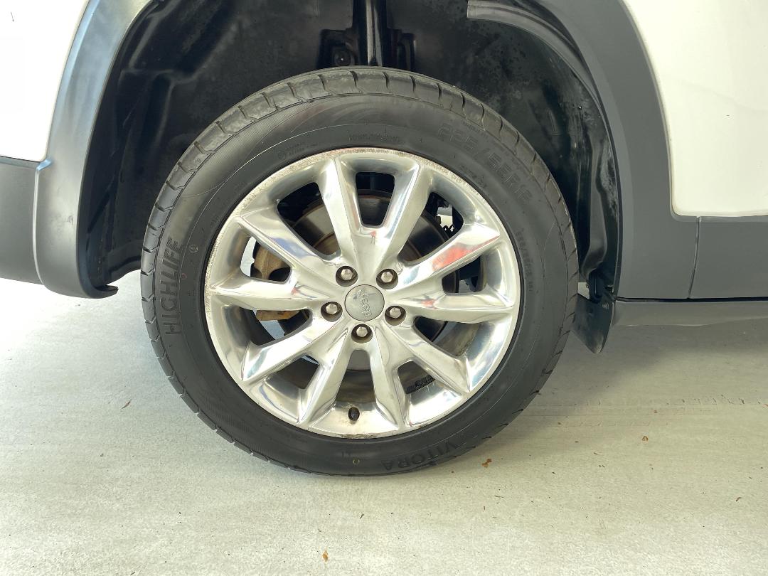 Photo '12' of Jeep Cherokee