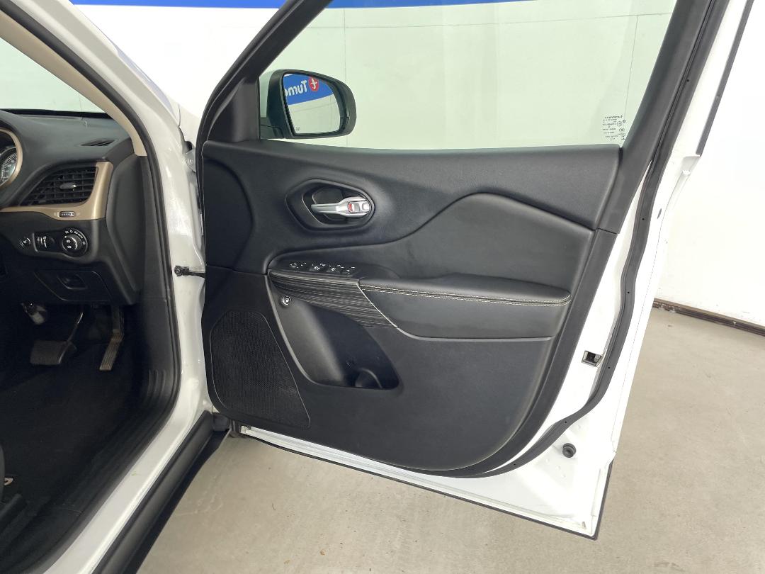 Photo '15' of Jeep Cherokee