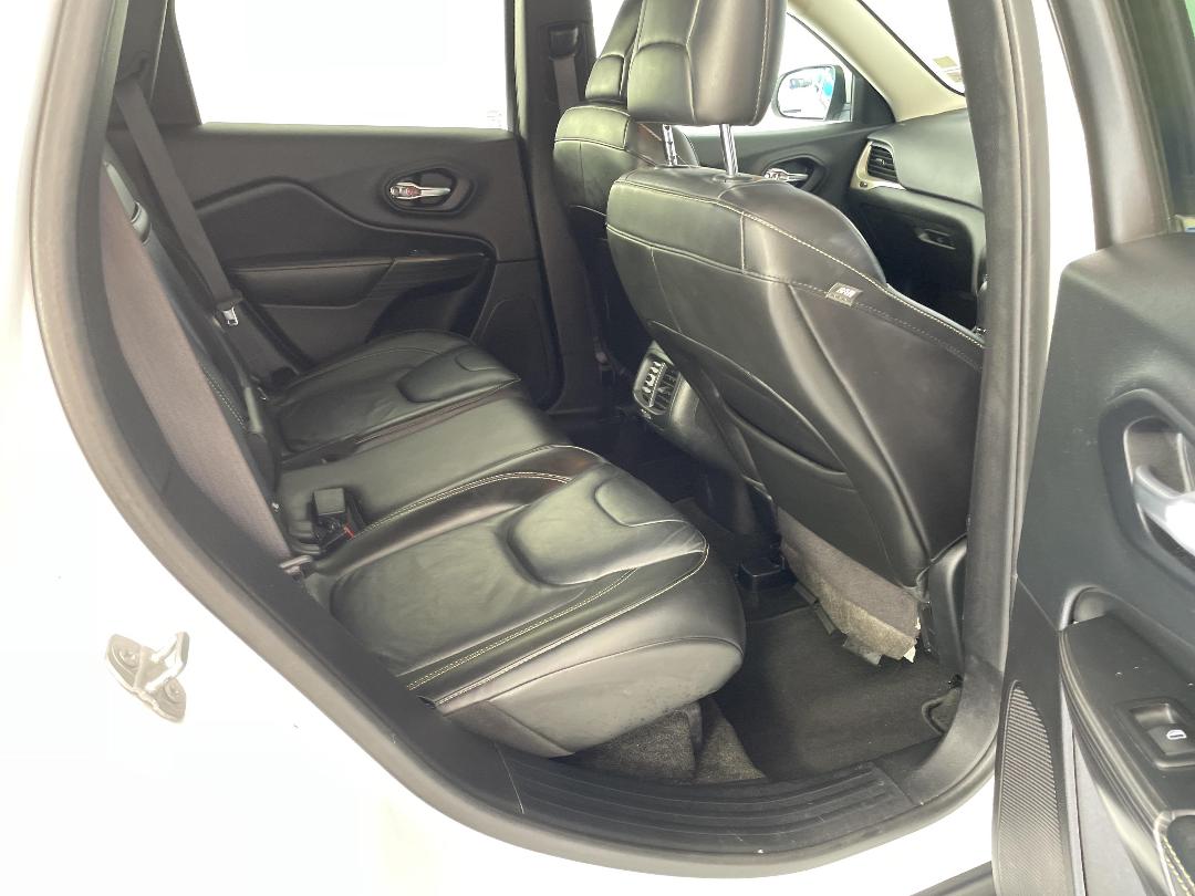 Photo '20' of Jeep Cherokee