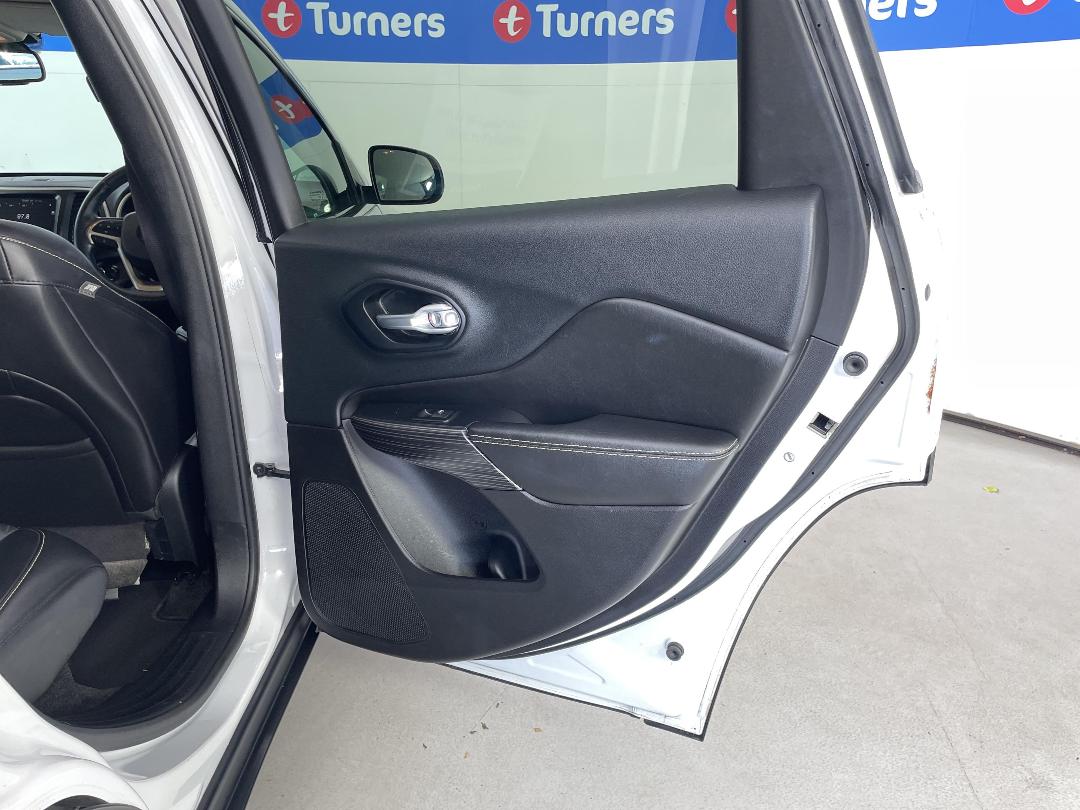 Photo '19' of Jeep Cherokee