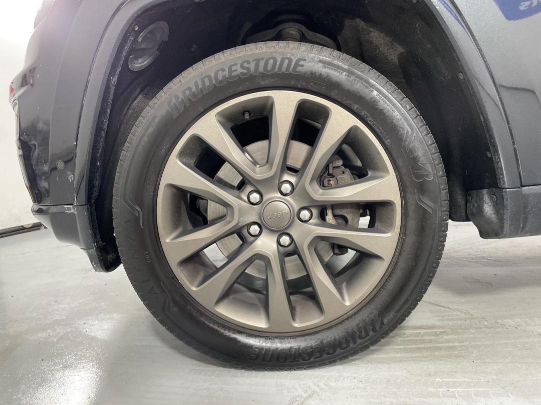 Photo '10' of Jeep Grand Cherokee