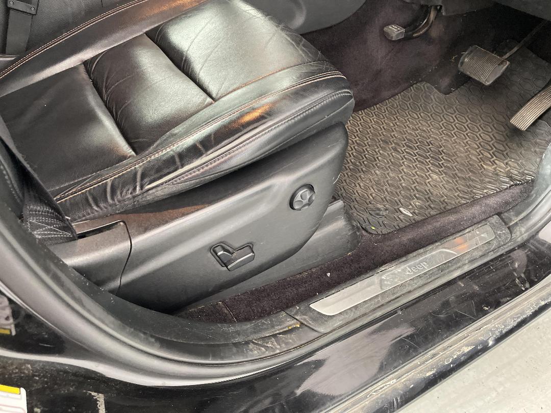 Photo '27' of Jeep Grand Cherokee