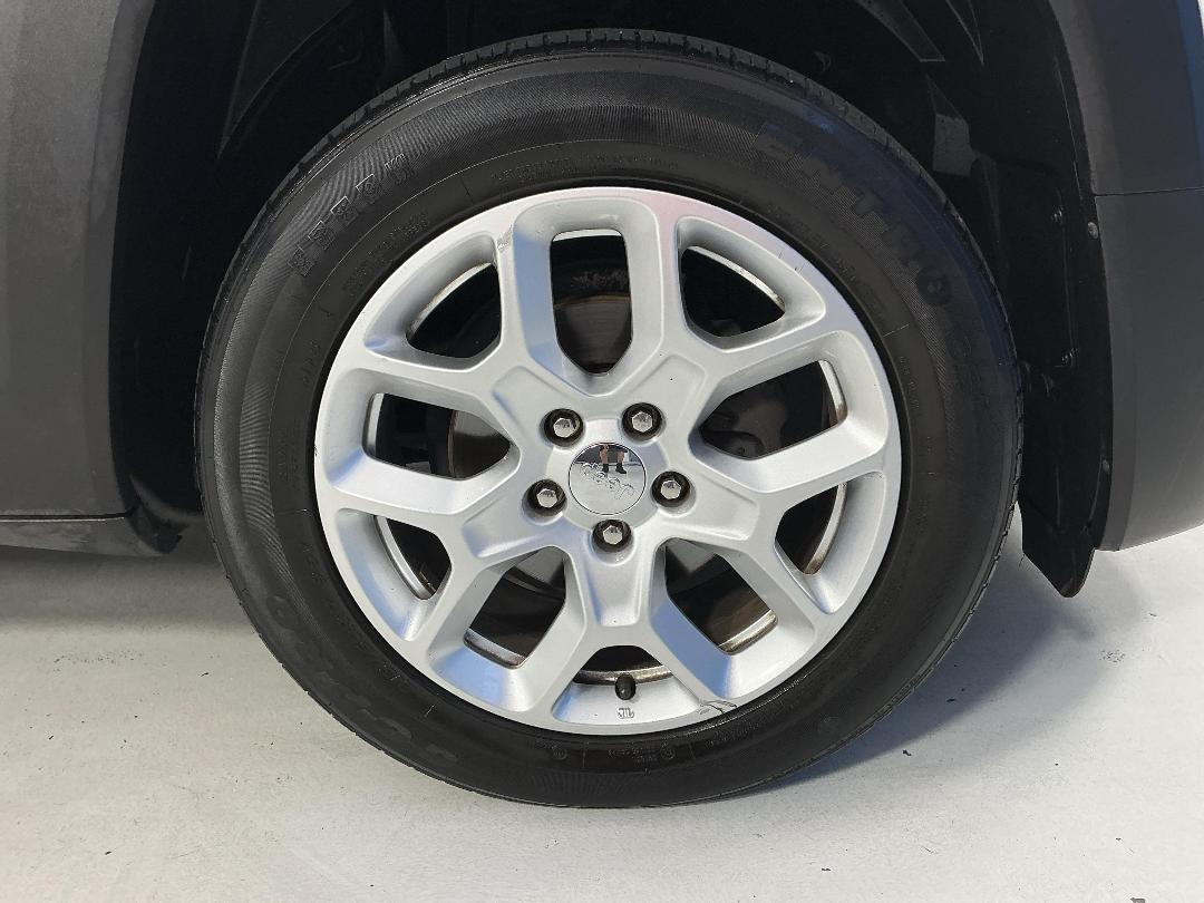 Photo '9' of Jeep Renegade Photo '9' of Jeep Renegade