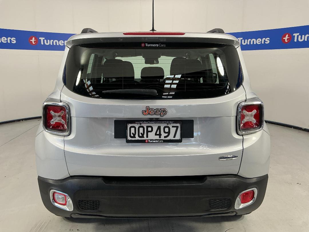 Photo '6' of Jeep Renegade Photo '6' of Jeep Renegade