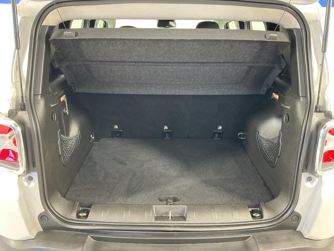 Photo '14' of Jeep Renegade Photo '14' of Jeep Renegade