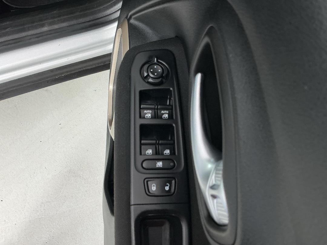 Photo '23' of Jeep Renegade Photo '23' of Jeep Renegade