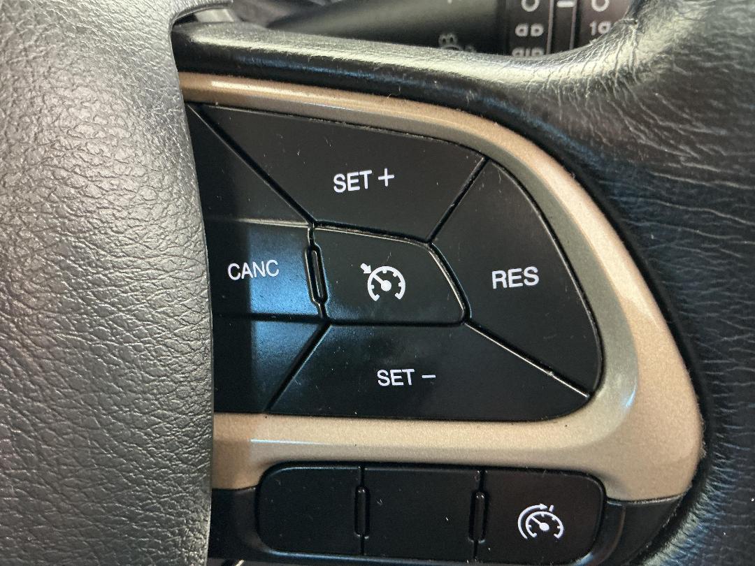 Photo '25' of Jeep Renegade Photo '25' of Jeep Renegade