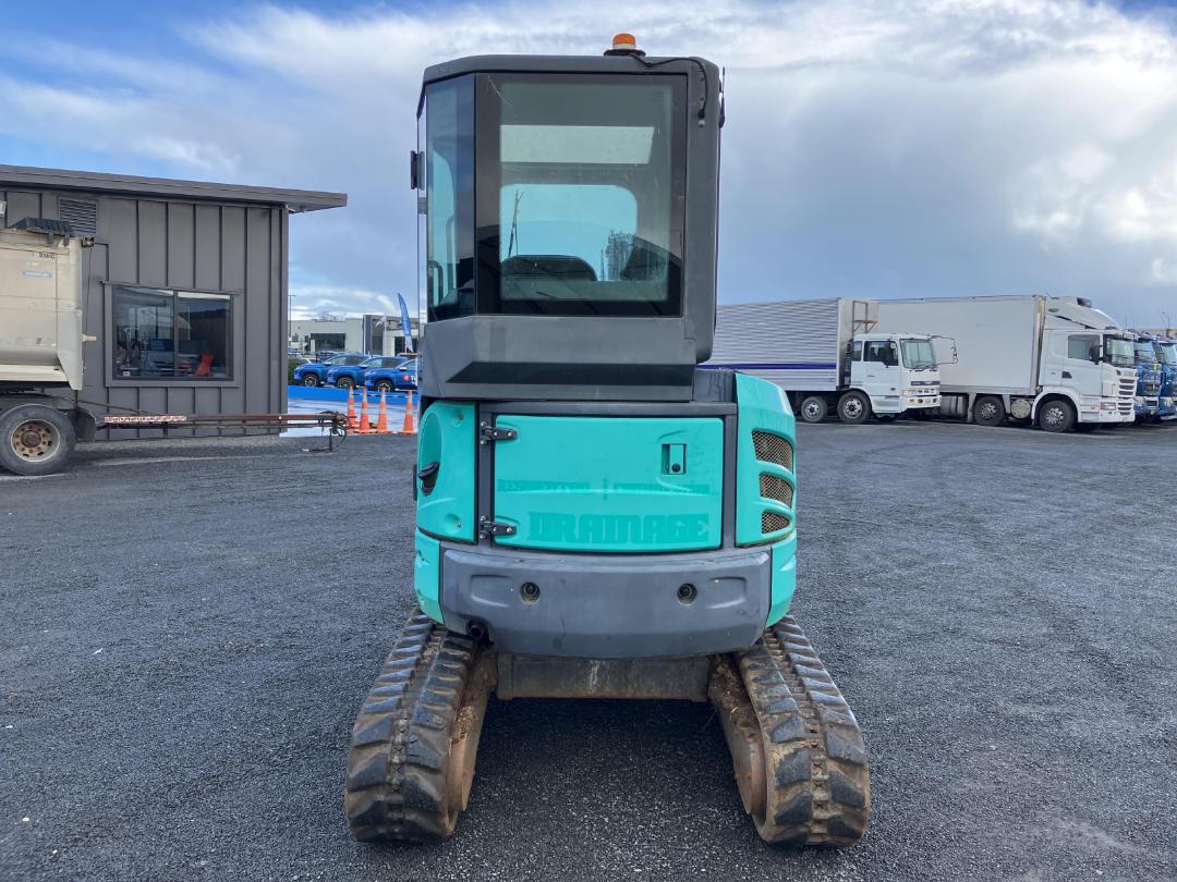 Used Kato 35V4 2017 Turners Trucks & Machinery for Sale 23833586 Turners