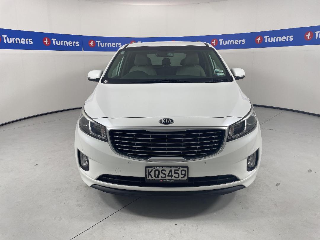 Photo '2' of KIA Carnival