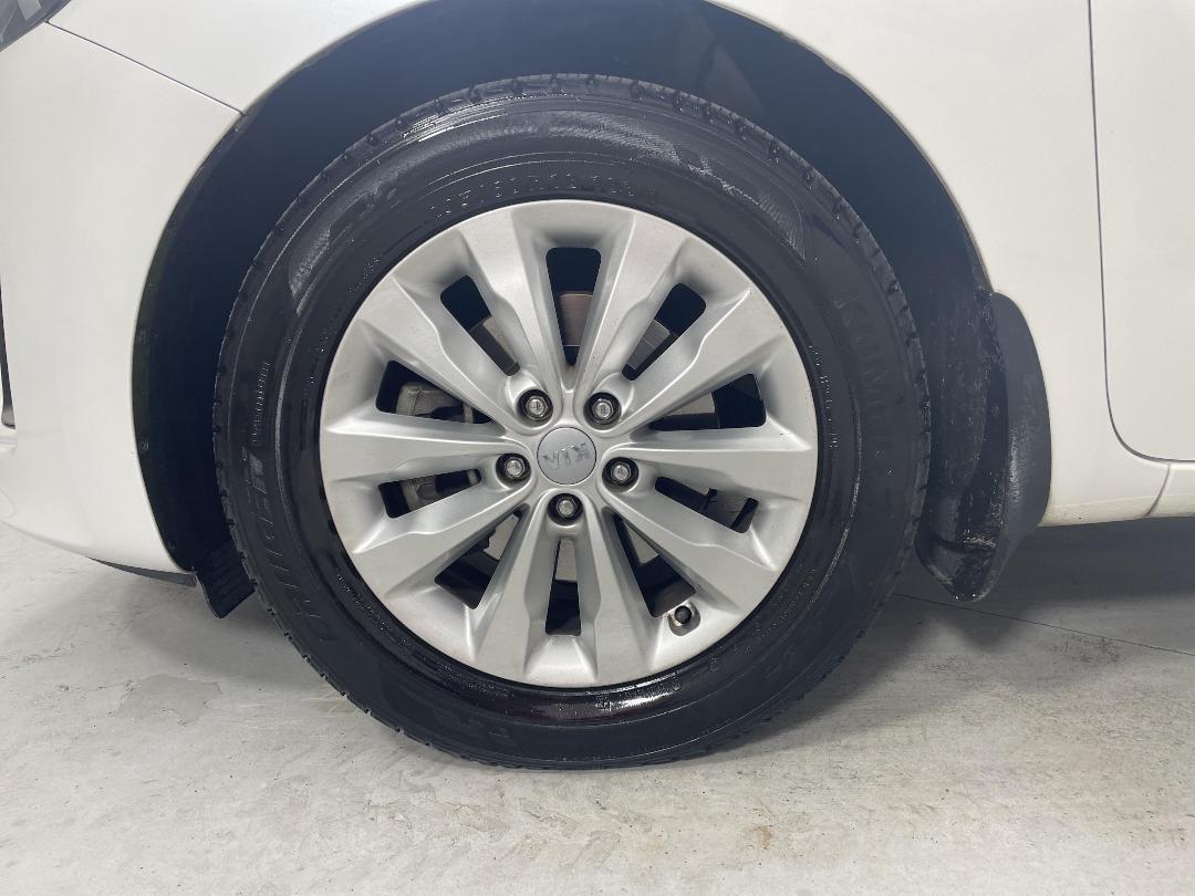 Photo '10' of KIA Carnival