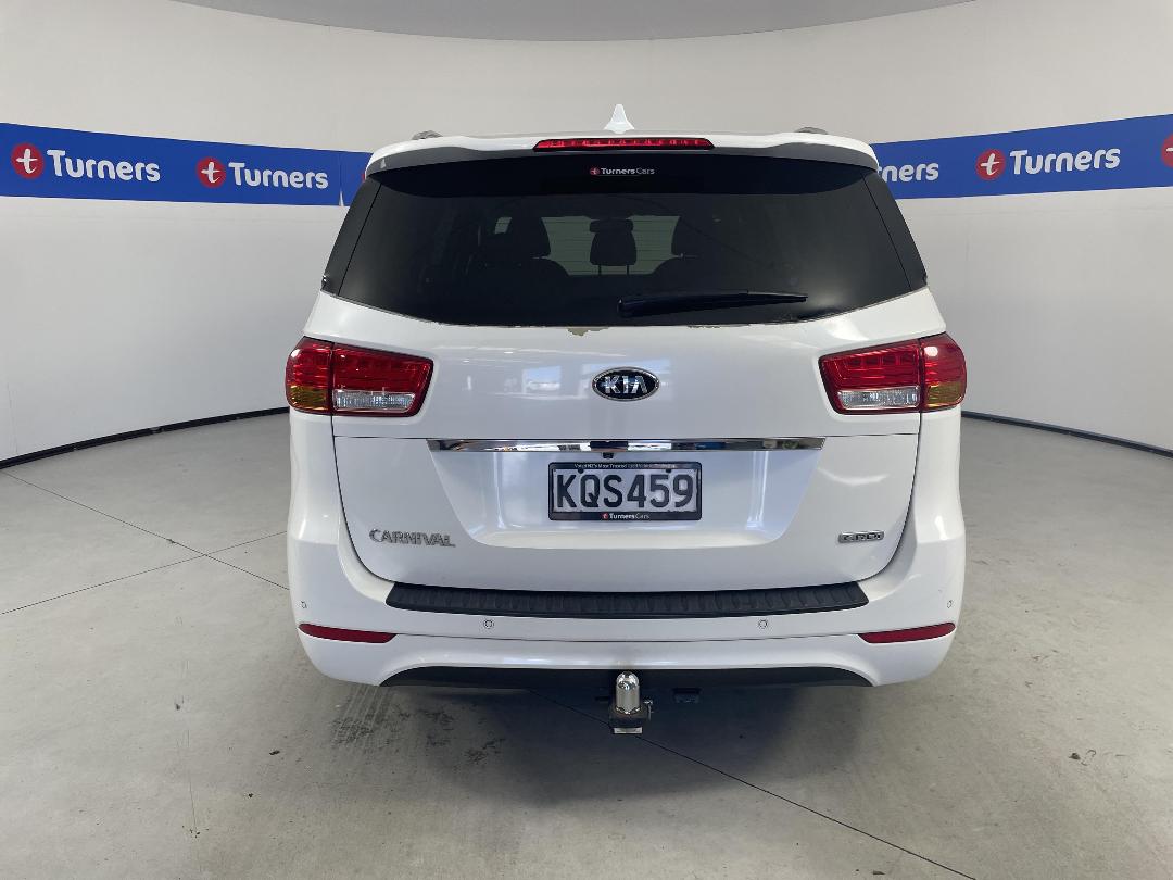 Photo '6' of KIA Carnival